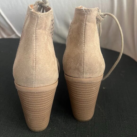 Universal Thread Tan Open Toe Tie Up Bootie Shoes Sandals Size 8.5 - Picture 6 of 9